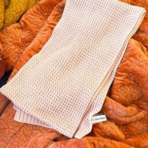 Baby pink Calvin Klein knit scarf